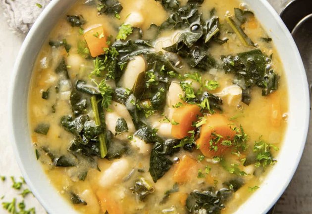 Simple Kale Soup